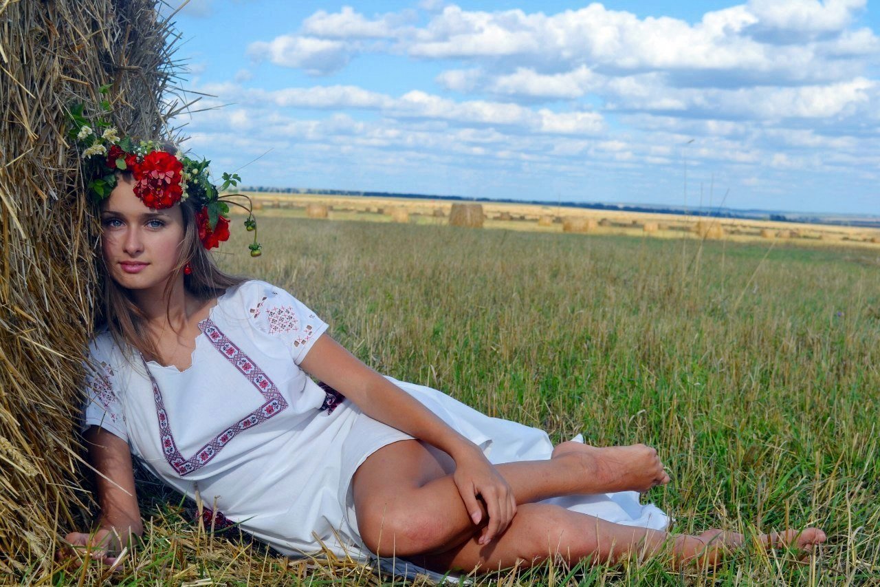 Slavic girls in Dookie di Cascias