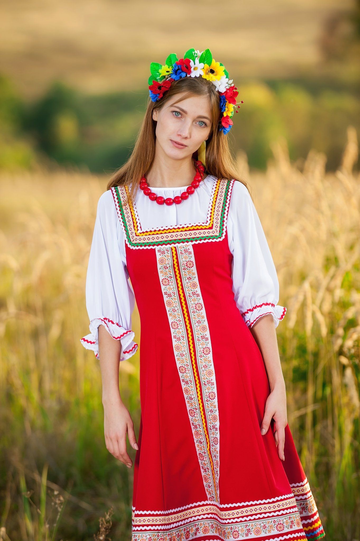 Women in Slavic costumes in Dookie di Cascias
